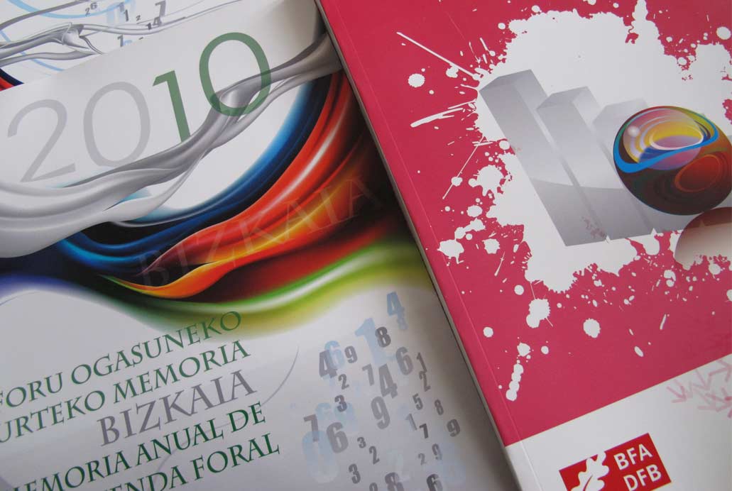 Design of covers of the Bizkaia Provincial Council's (DFB) Annual Report for 2010 and 2011.
